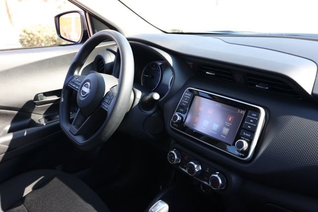 New 2025 Nissan Kicks Play S image 20