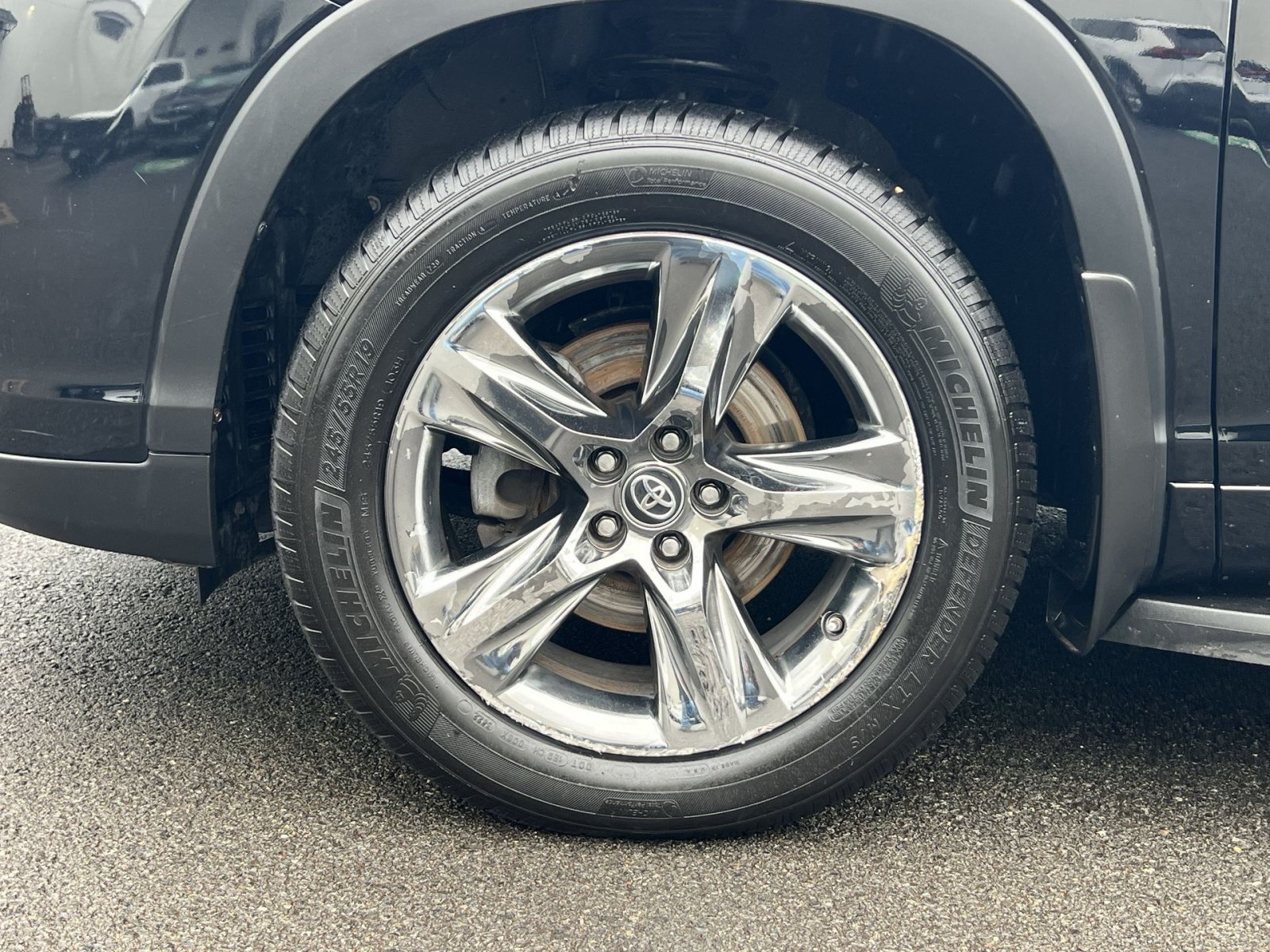 Used 2018 Toyota Highlander Limited Platinum AWD/4WD image 12