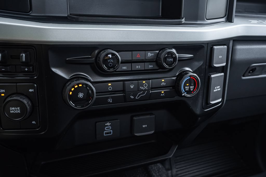 New 2026 Ford F550 4x4 Regular Cab Super Duty image 25