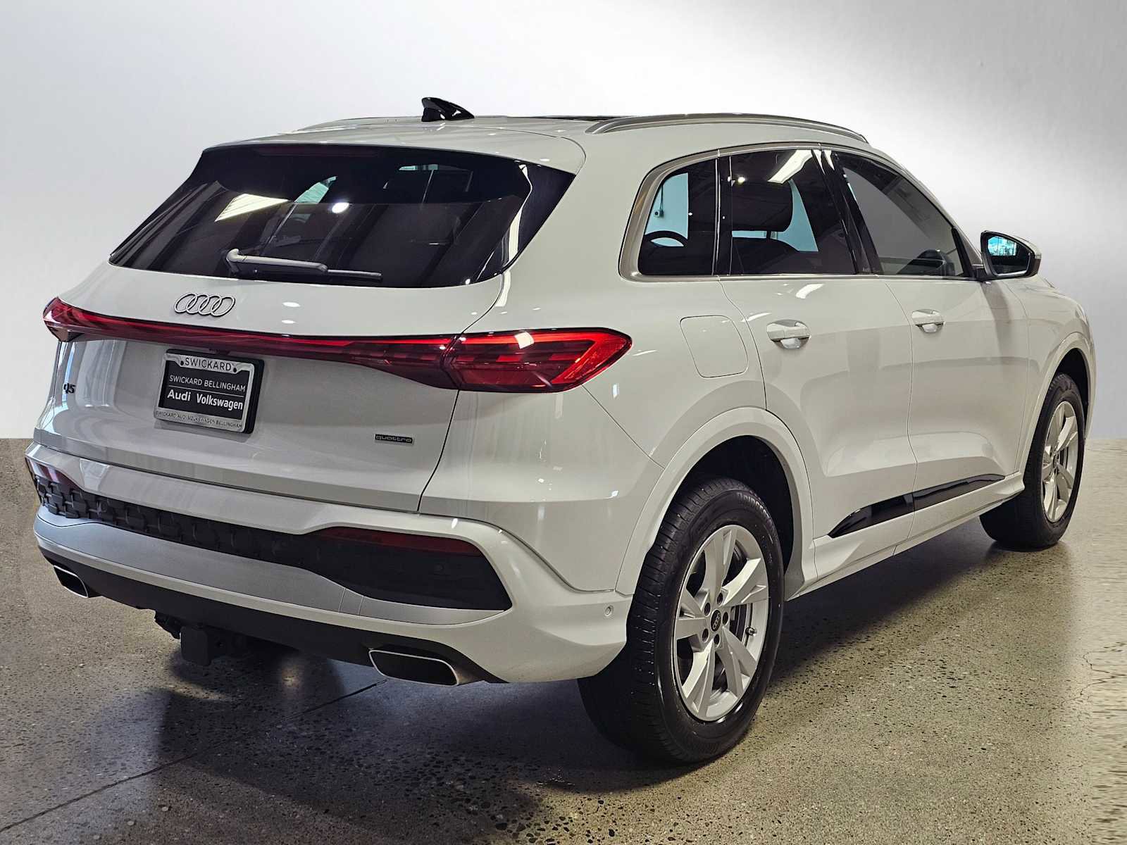 Certified 2025 Audi Q5 Premium image 7