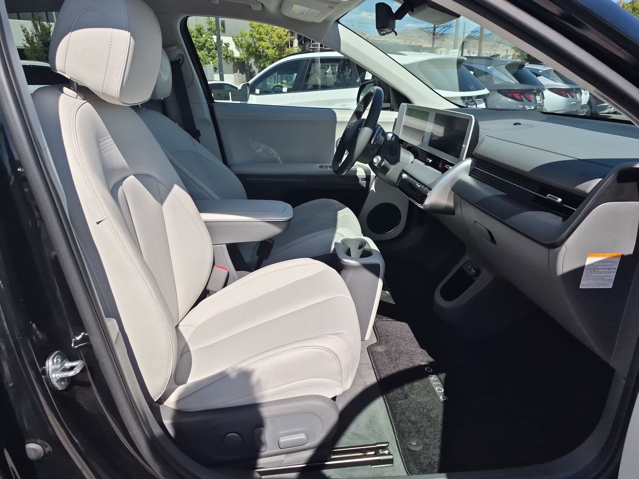 Certified 2024 Hyundai Ioniq 5 Limited AWD/4WD image 31