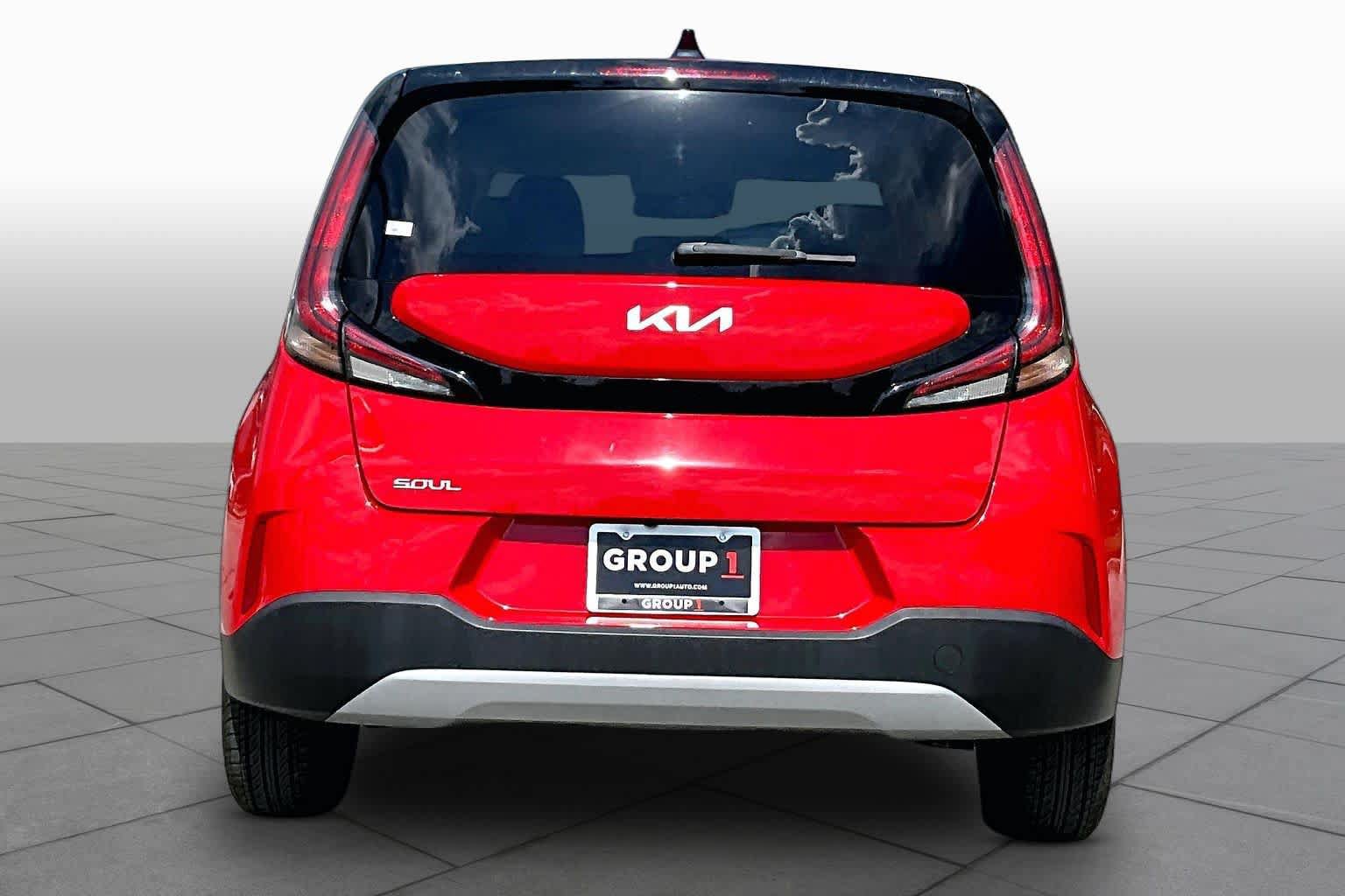 Used 2023 Kia Soul LX FWD image 5