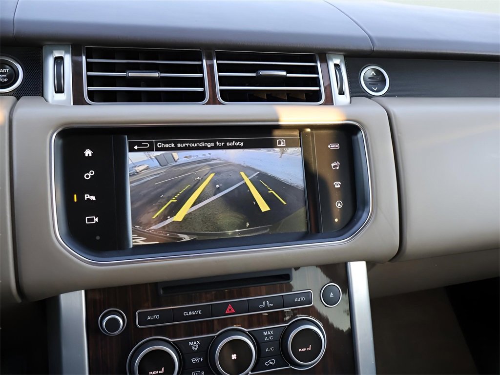 Used 2016 Land Rover Range Rover HSE image 24