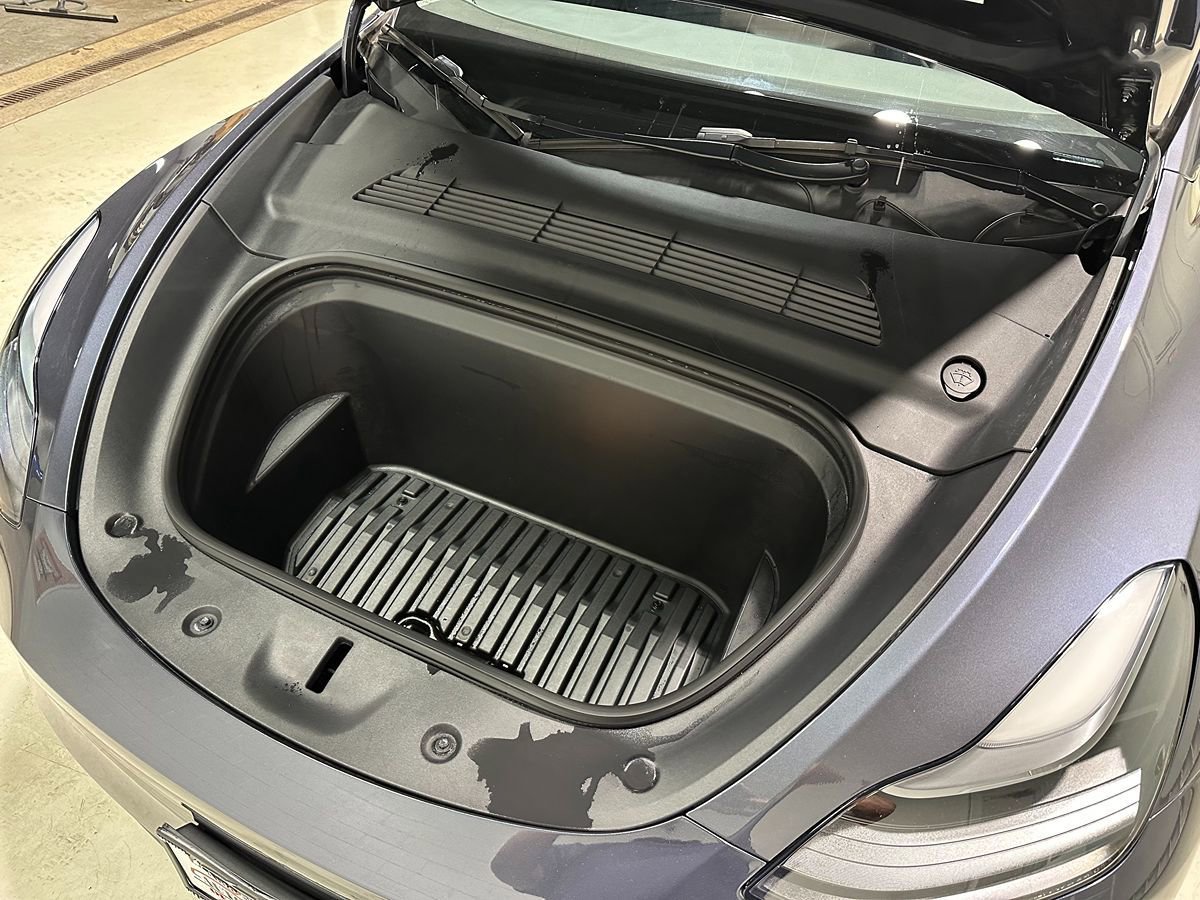 Used 2023 Tesla Model Y Performance AWD/4WD image 3