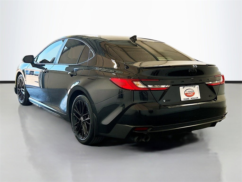 Used 2025 Toyota Camry SE w/ Convenience Package image 6