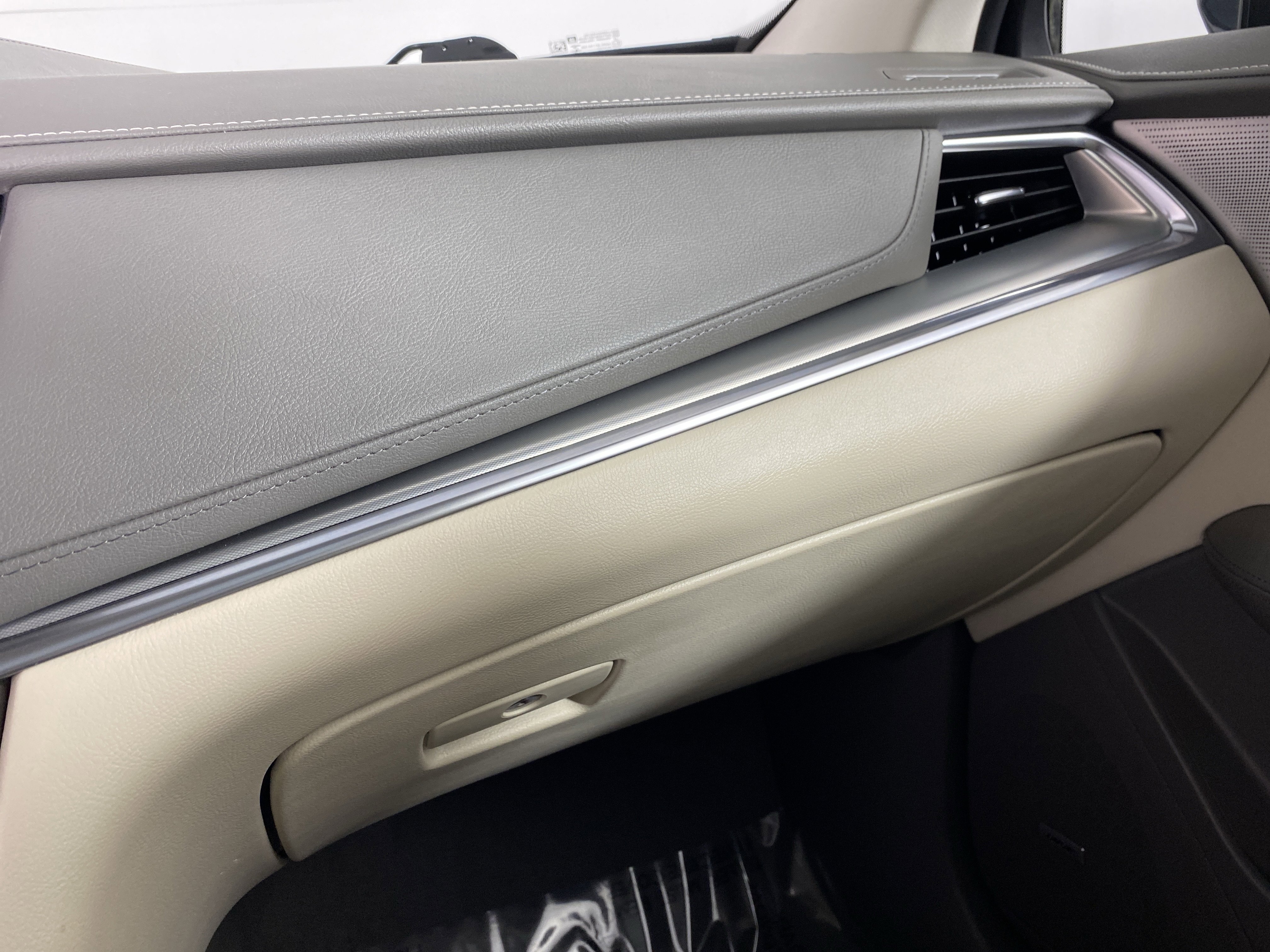 Used 2021 Cadillac XT5 Premium Luxury image 42