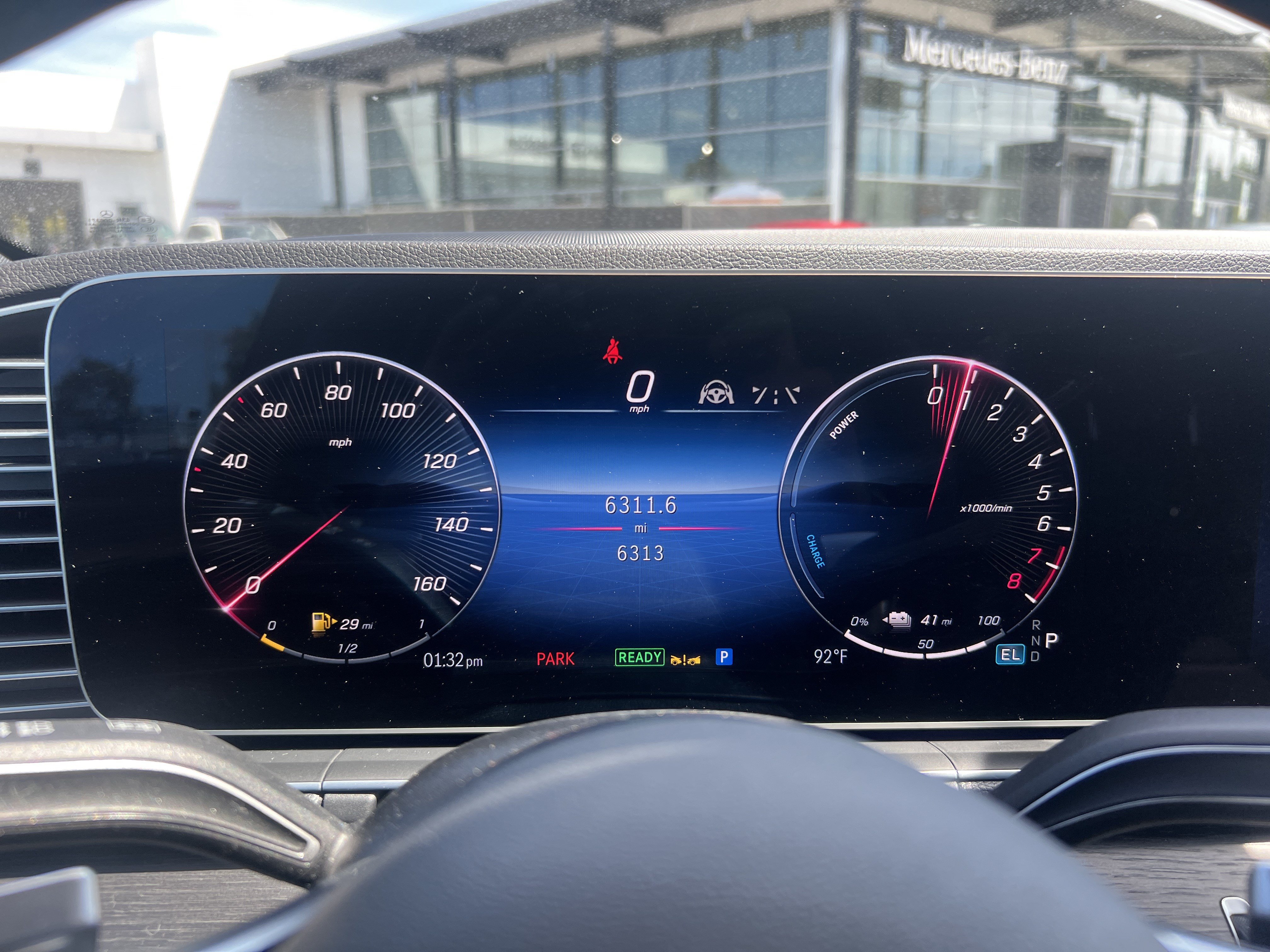 Certified 2025 Mercedes-Benz GLE 450e 4MATIC w/ Driver Assistance Package image 21