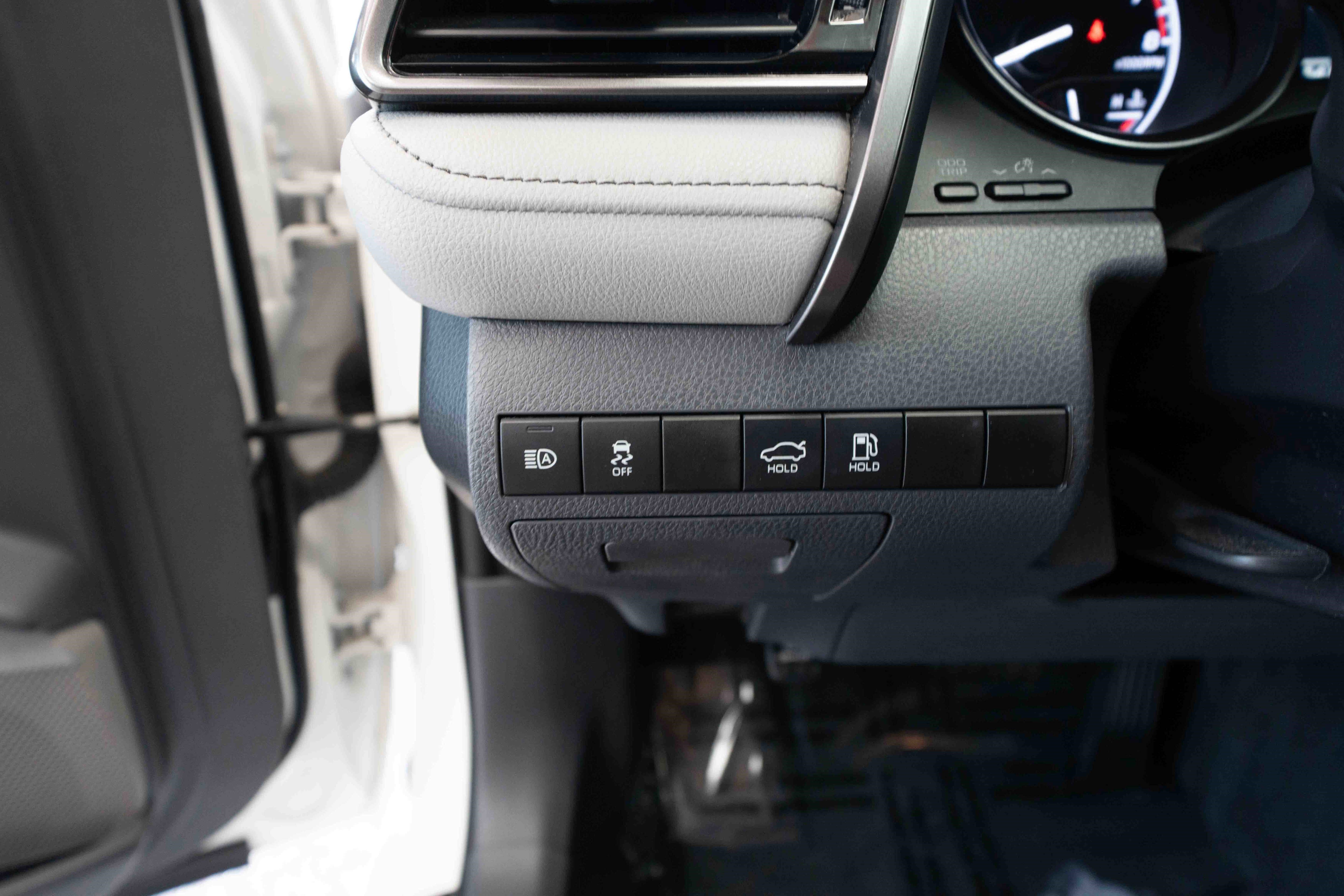 Used 2022 Toyota Camry SE FWD image 11