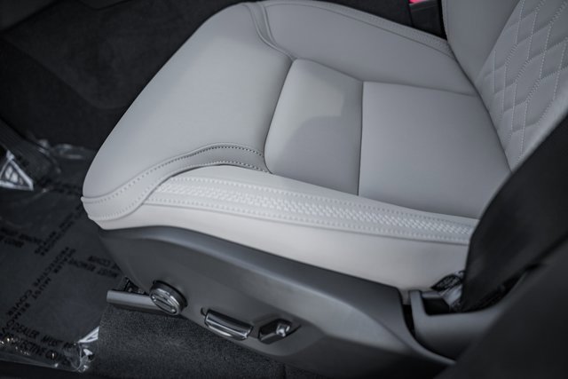 New 2026 Volvo XC90 B5 Plus image 32