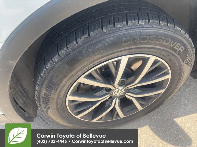 Used 2018 Volkswagen Tiguan SE FWD image 38