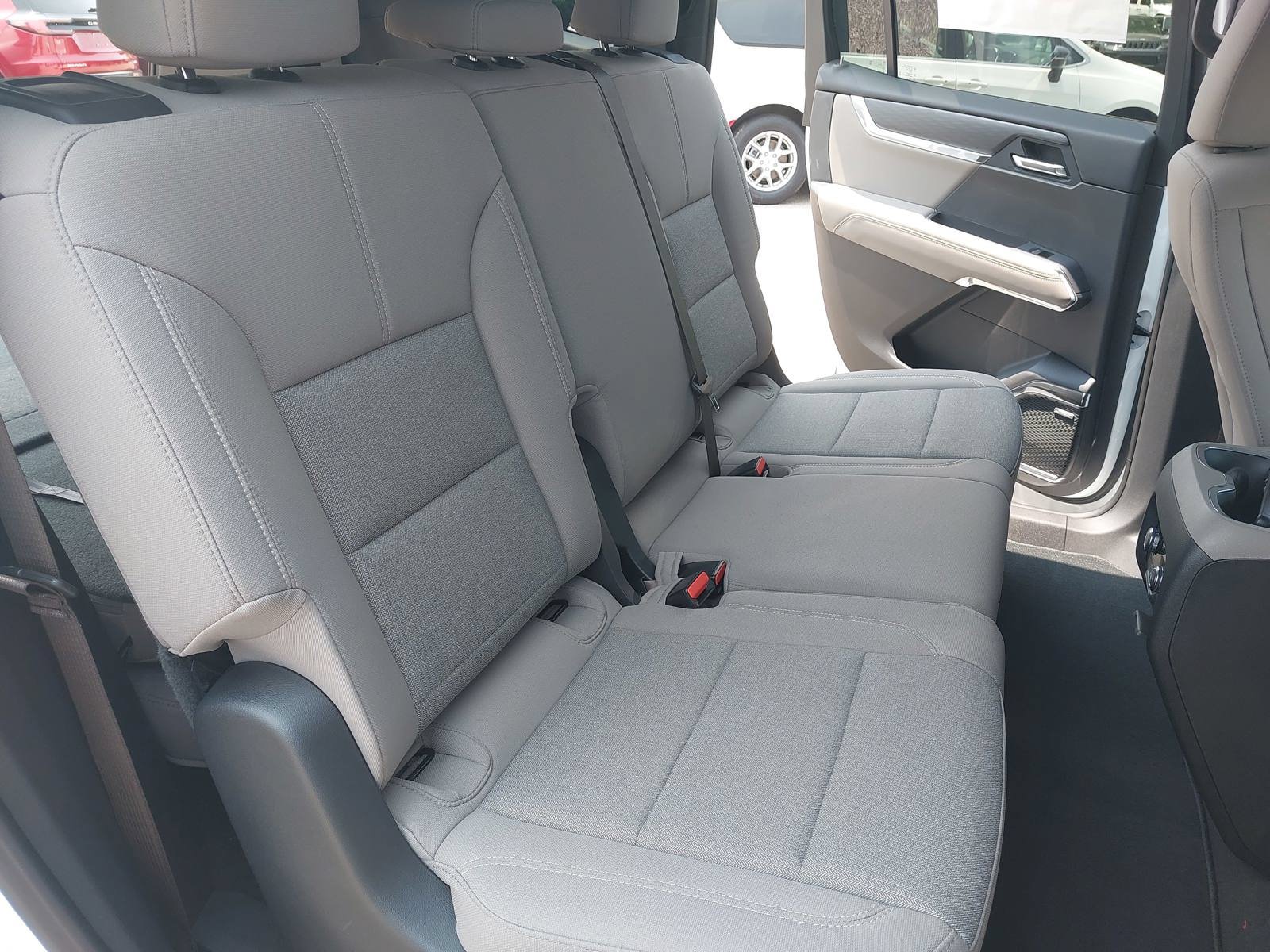 New 2025 GMC Acadia Elevation FWD image 11