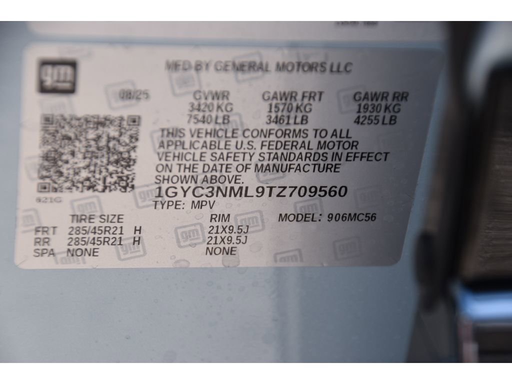 New 2026 Cadillac Vistiq Sport w/ LPO, Floor Liner Package image 29