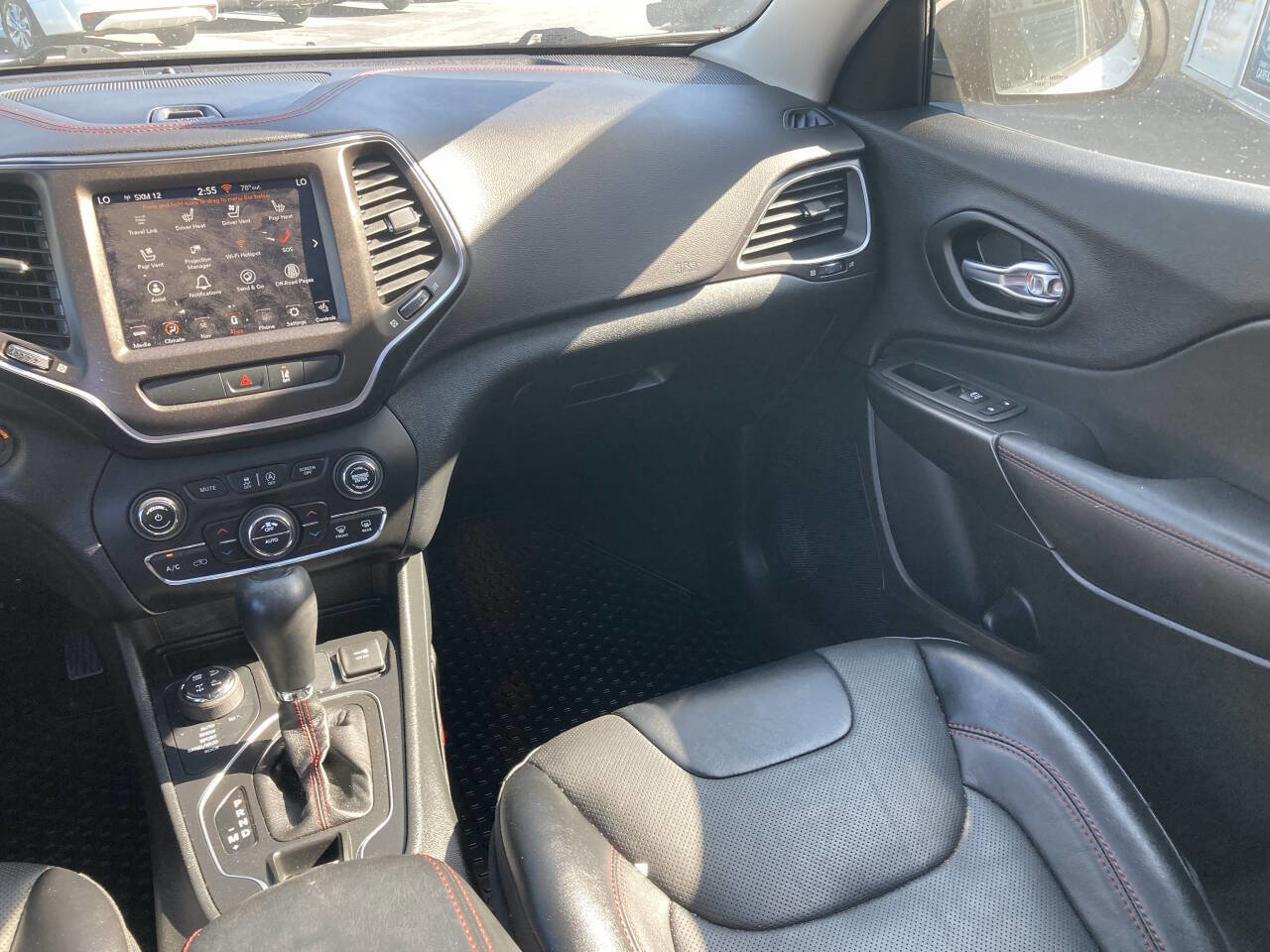 Used 2022 Jeep Cherokee Trailhawk w/ Sun, Sound & Nav Group image 23