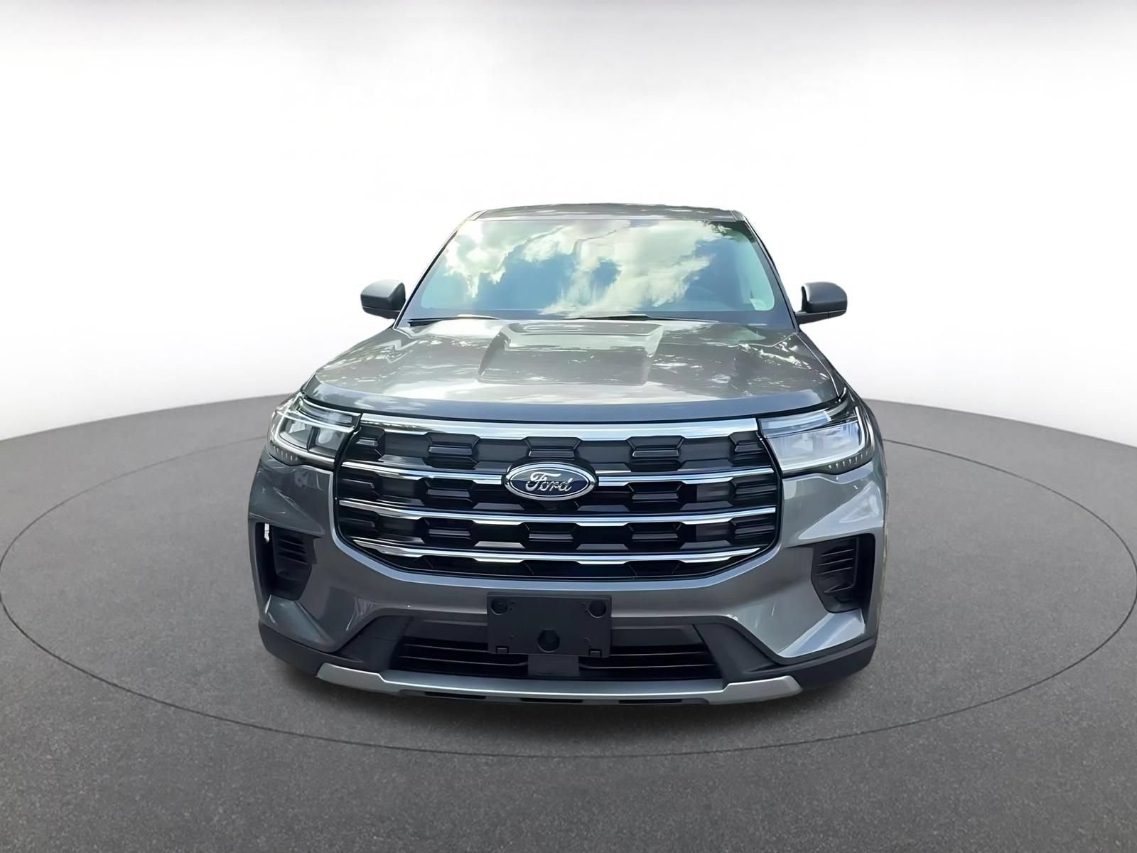 Used 2026 Ford Explorer Active AWD/4WD image 4