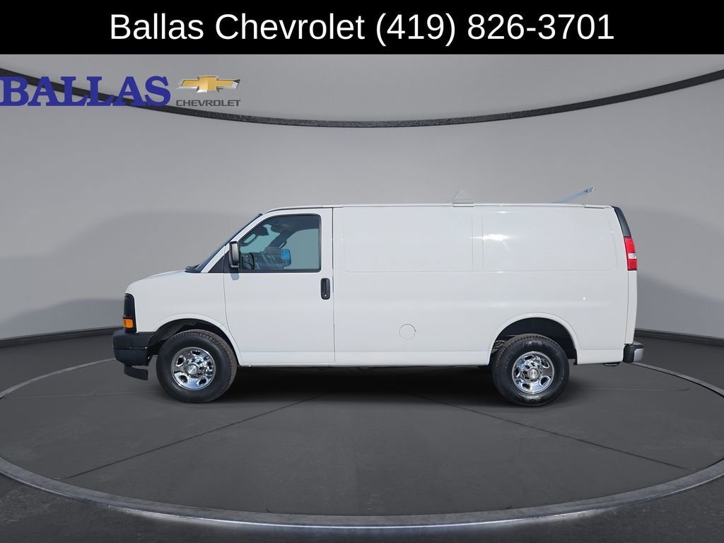 Used 2017 Chevrolet Express 2500 image 5