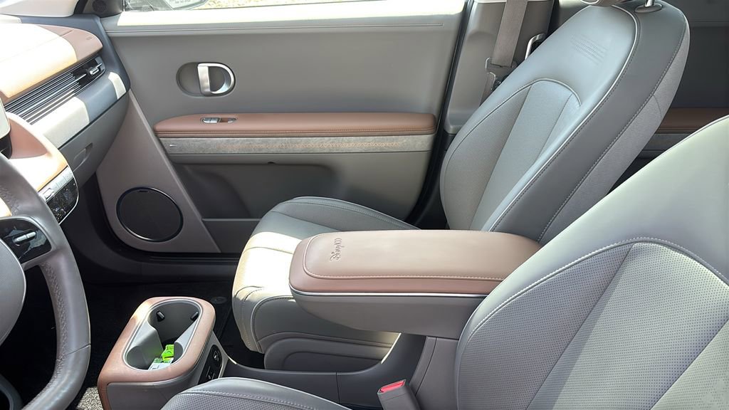 Used 2024 Hyundai Ioniq 5 Limited AWD/4WD image 24