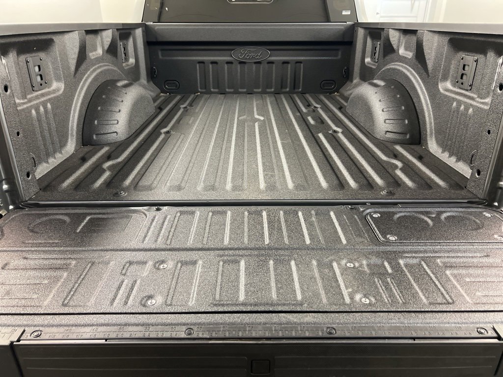 New 2025 Ford F250 XLT w/ Black Appearance Package image 37