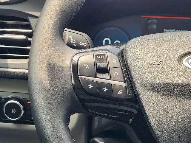 Used 2023 Ford Escape Platinum w/ Class II Trailer Tow Package AWD/4WD image 28