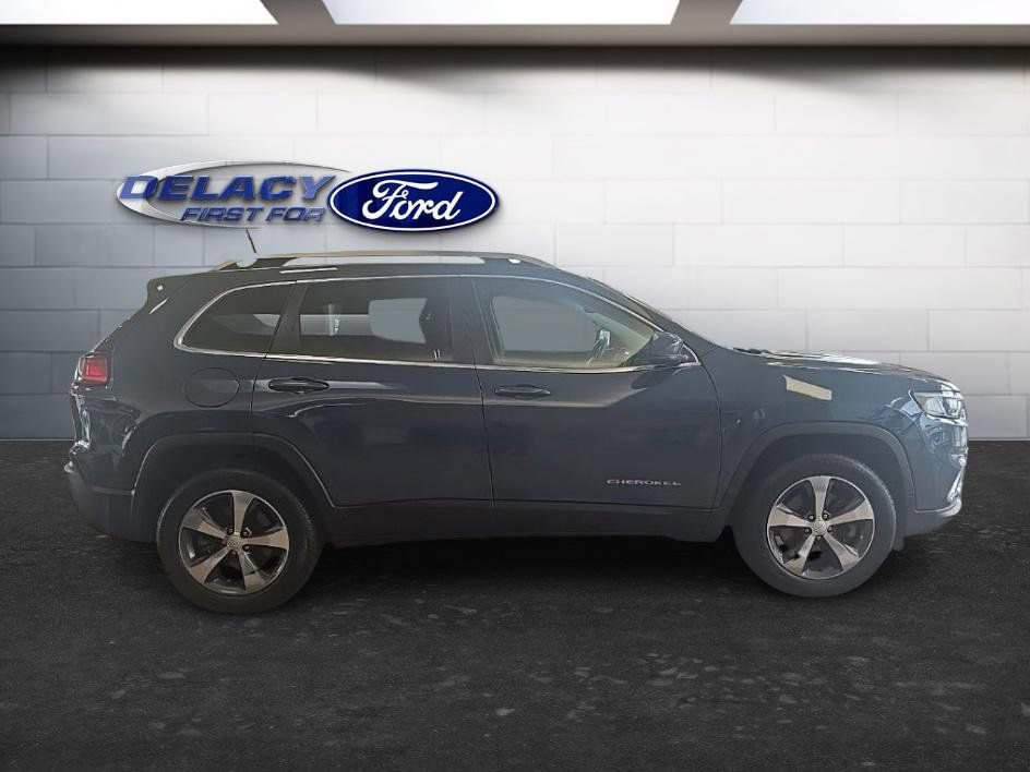 Used 2019 Jeep Cherokee Limited AWD/4WD image 8