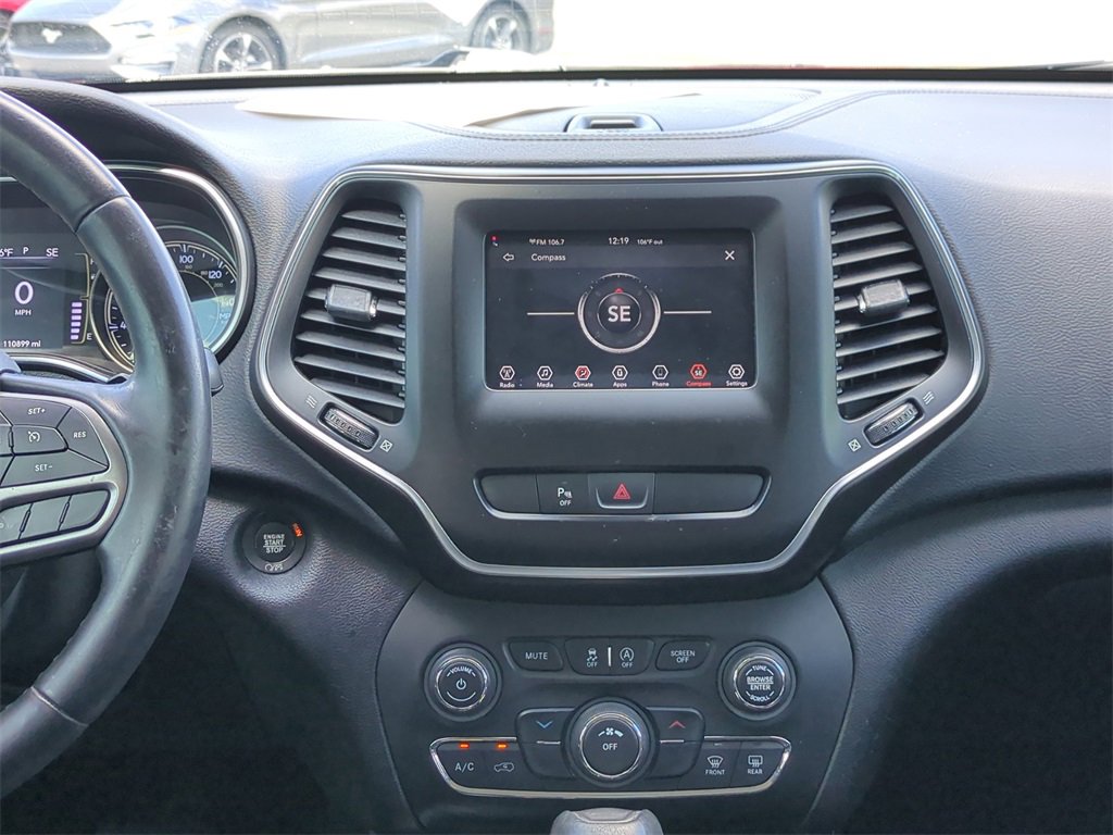 Used 2020 Jeep Cherokee Latitude Plus image 18