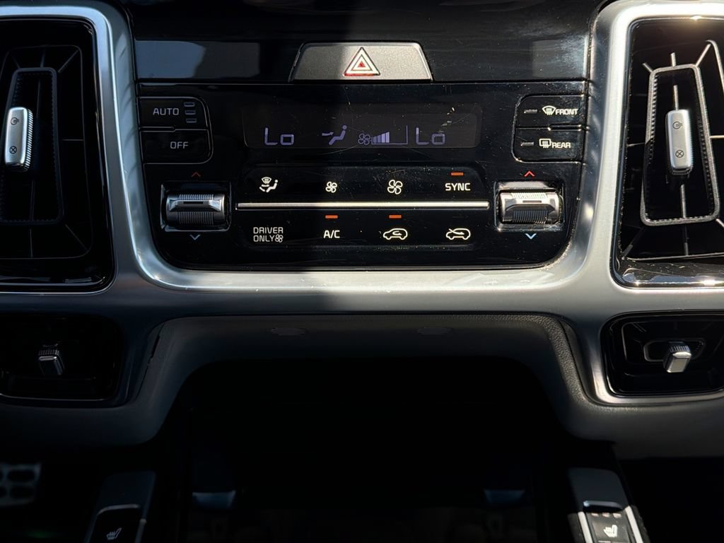 Used 2024 Kia Sorento SX Prestige AWD/4WD image 25