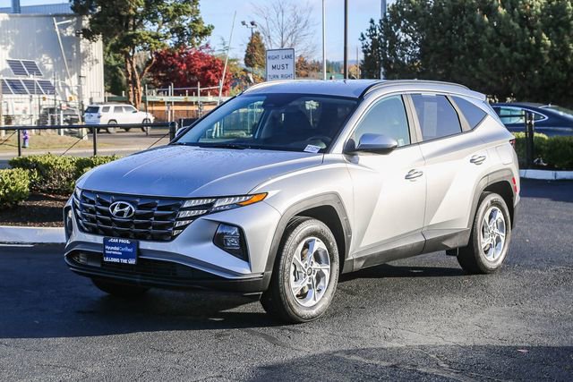 Used 2023 Nissan Rogue SV image 4