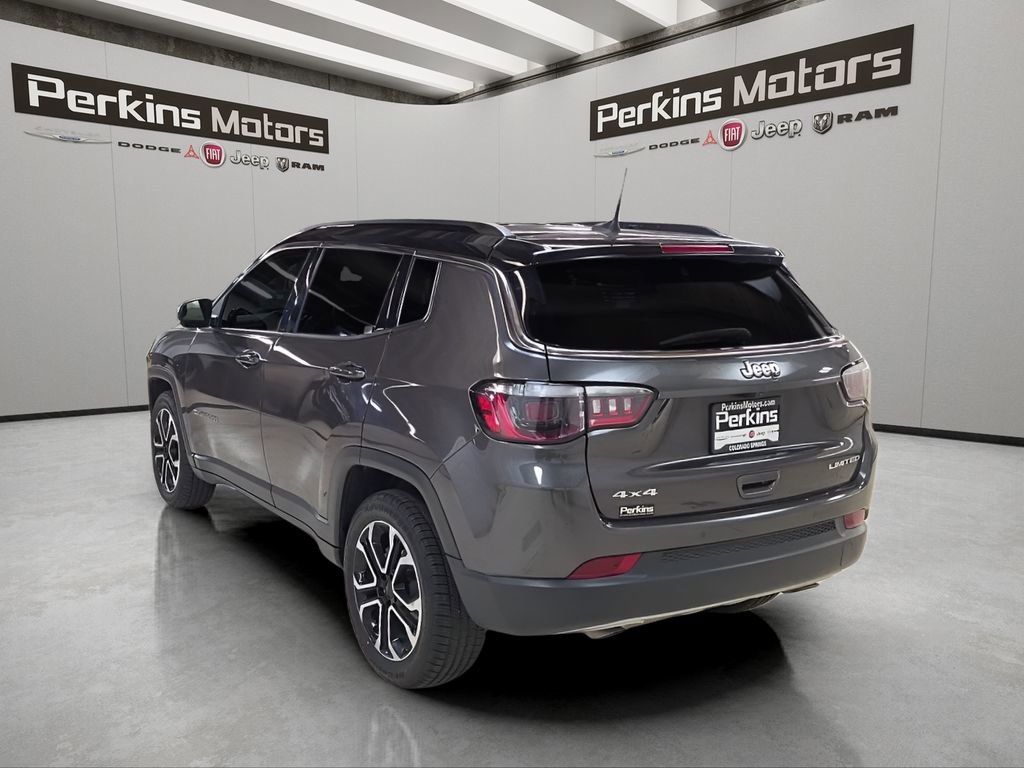 Used 2023 Jeep Compass Limited AWD/4WD image 3