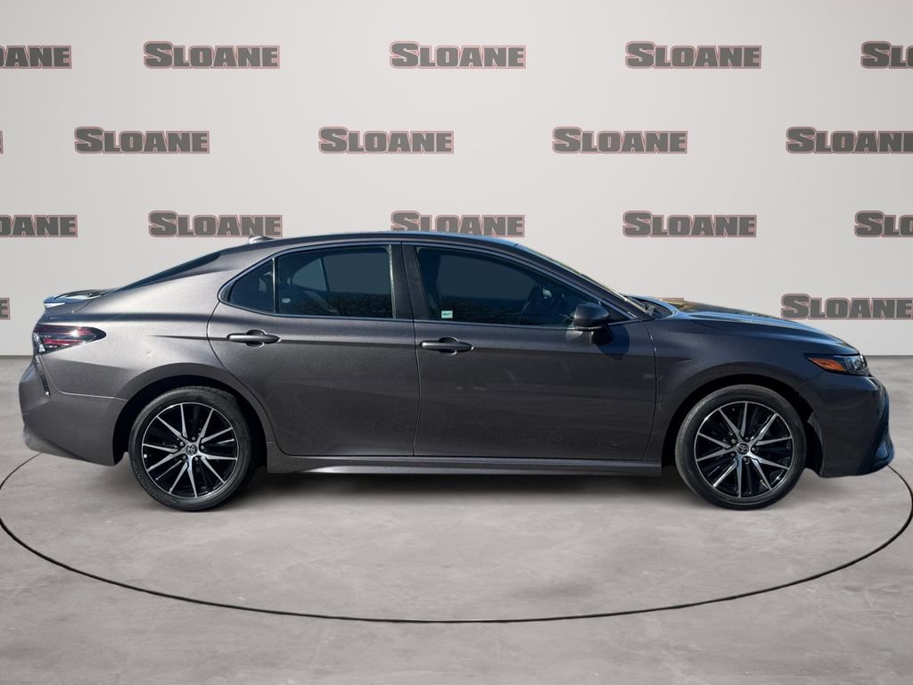 Used 2024 Toyota Camry SE FWD image 6