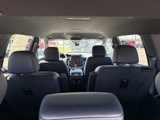New 2026 GMC Acadia Elevation w/ Elevation Premium Package FWD image 12