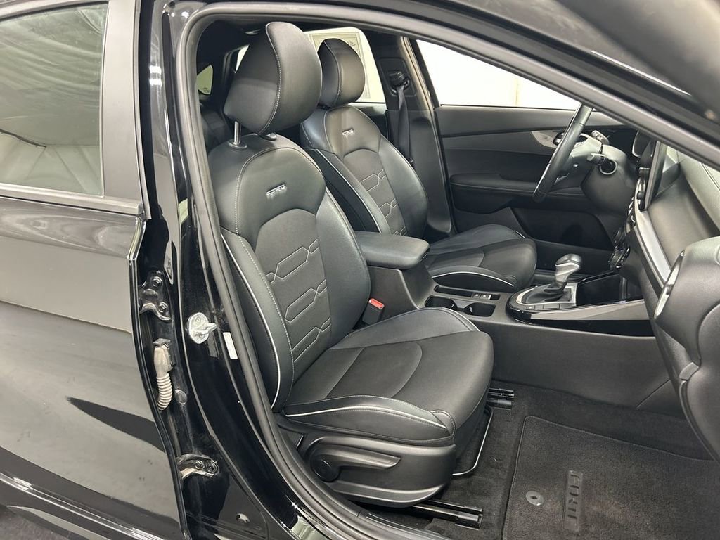 Used 2022 Kia Forte GT-Line w/ GT-Line Premium Package FWD image 24
