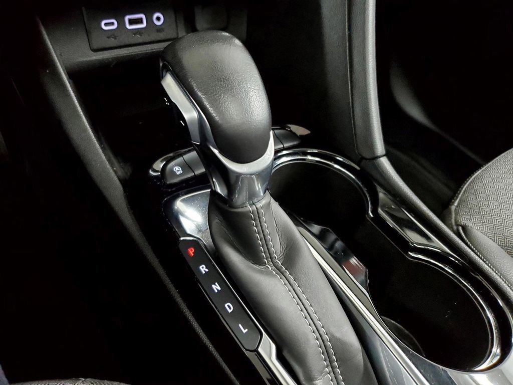 Used 2023 Buick Encore GX Select w/ Experience Buick Package FWD image 22