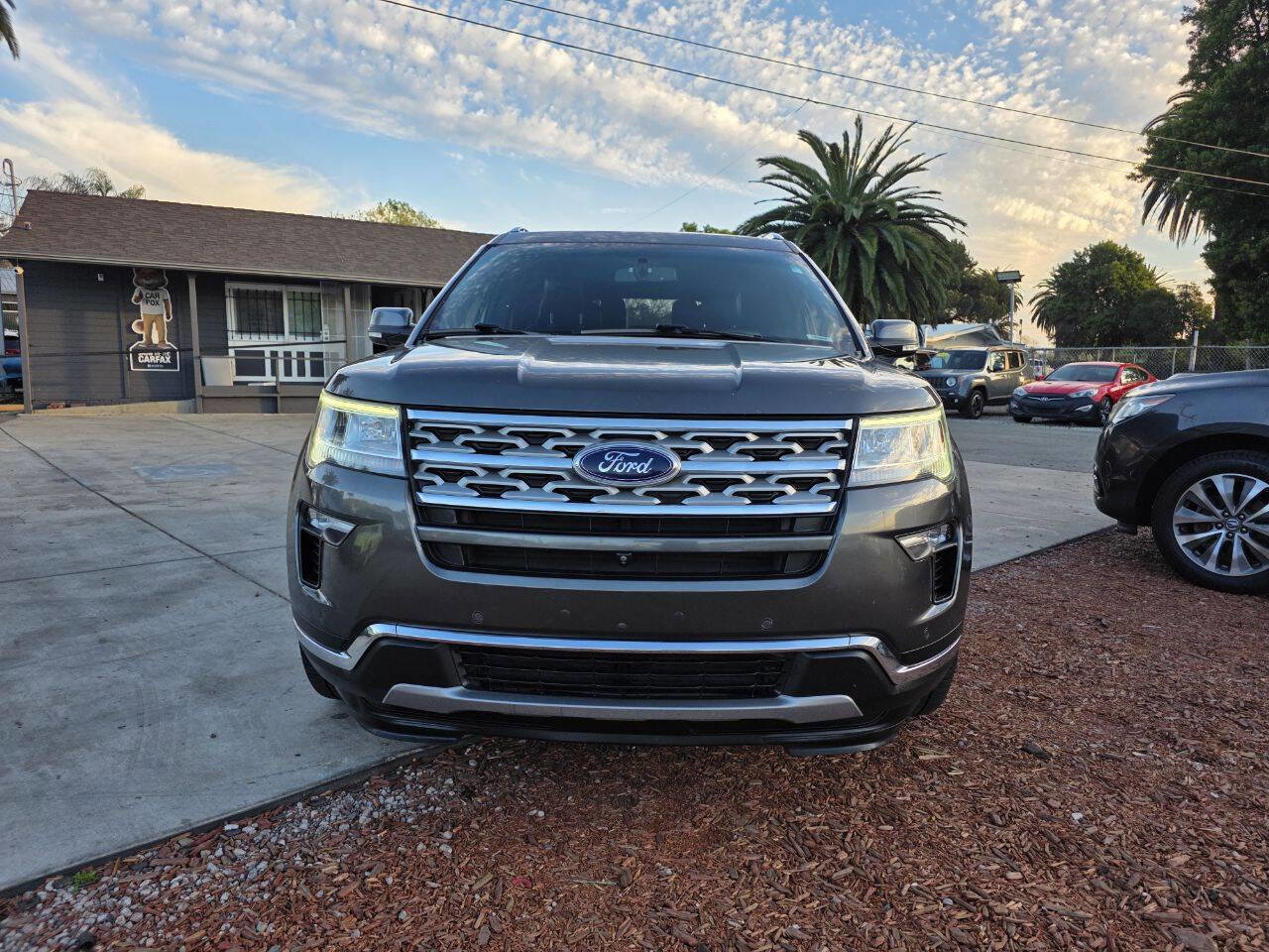 Used 2018 Ford Explorer Limited image 2