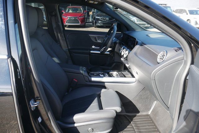 Used 2025 Mercedes-Benz GLA 250 4MATIC image 25