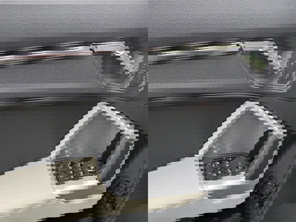 New 2025 Audi Q3 2.0T Premium image 10