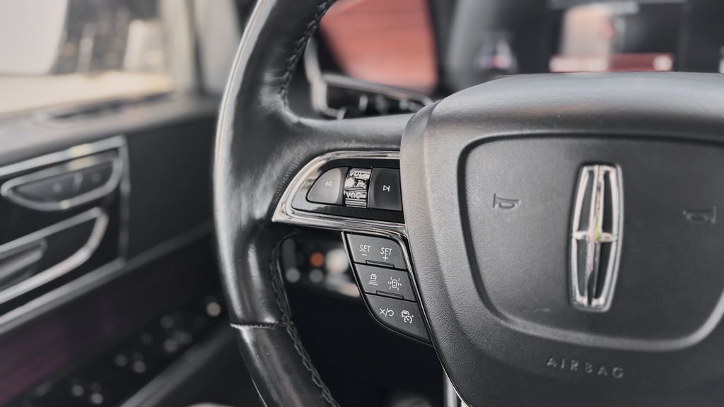 Used 2024 Lincoln Navigator L 4WD image 27