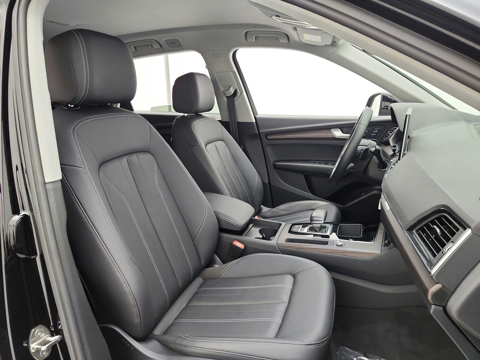 Used 2023 Audi Q5 2.0T Premium w/ Convenience Package AWD/4WD image 19