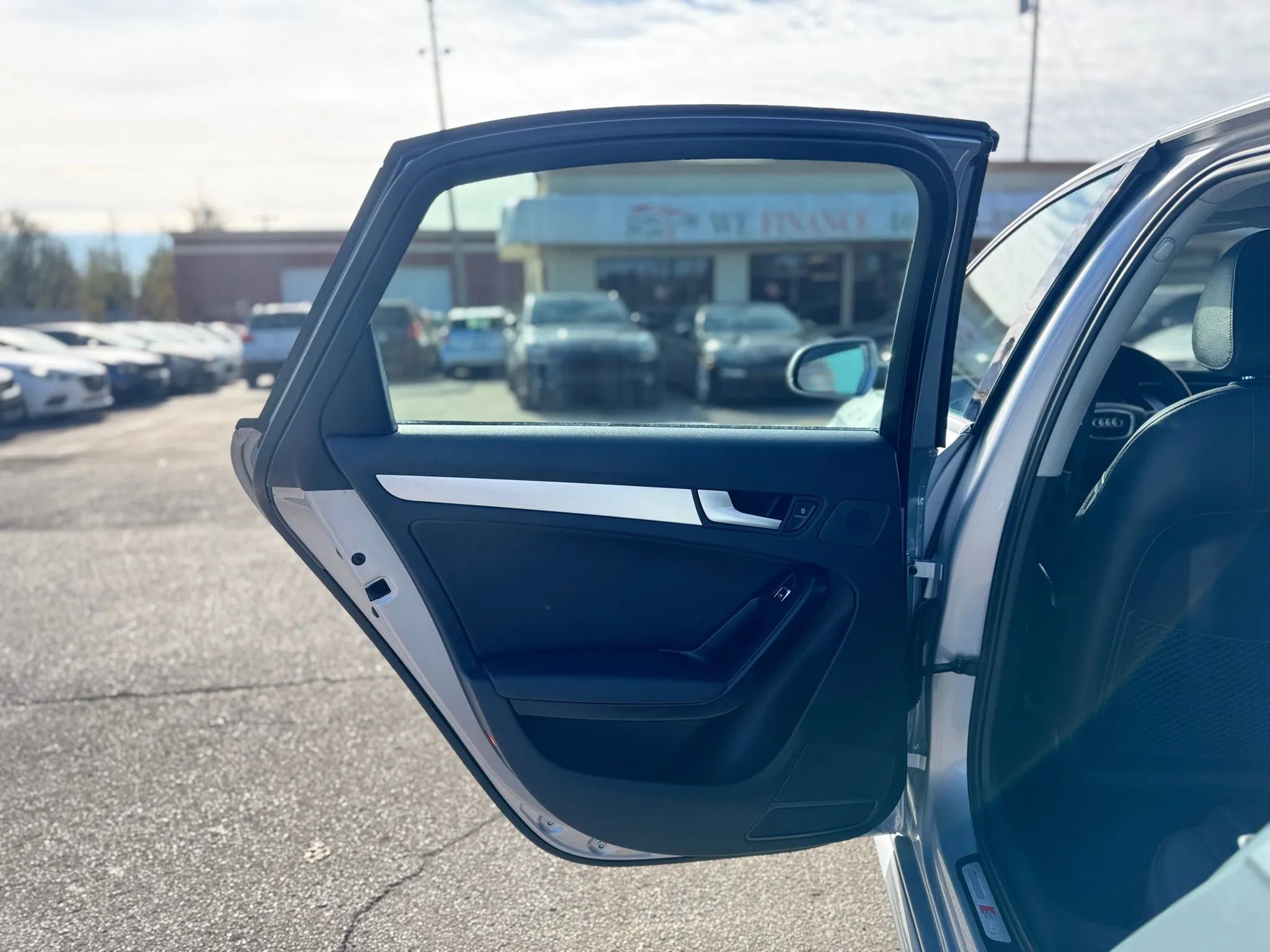 Used 2015 Audi A4 2.0T Premium image 34