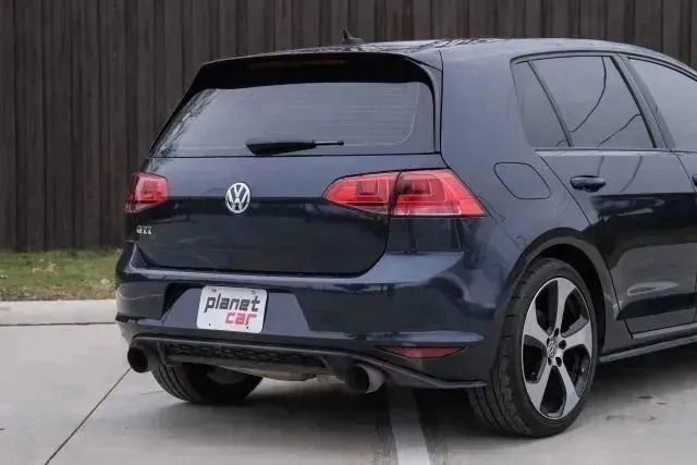 Used 2016 Volkswagen GTI SE w/ Lighting Package (SEL) image 12