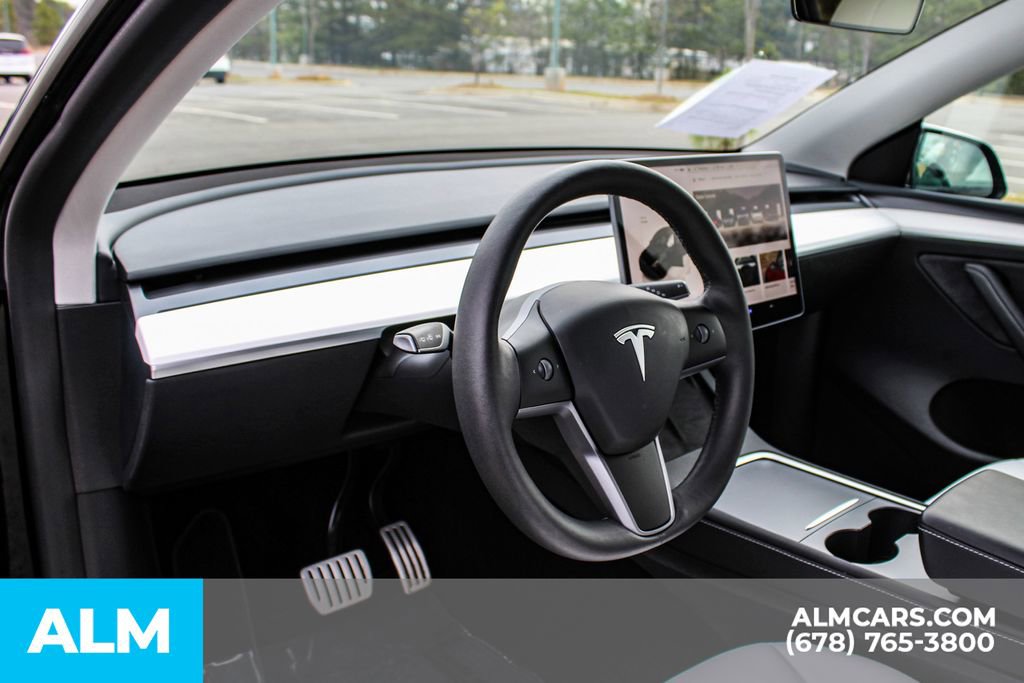 Used 2024 Tesla Model Y Performance image 23