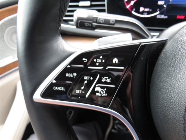 Used 2025 Mercedes-Benz GLS 450 4MATIC image 11