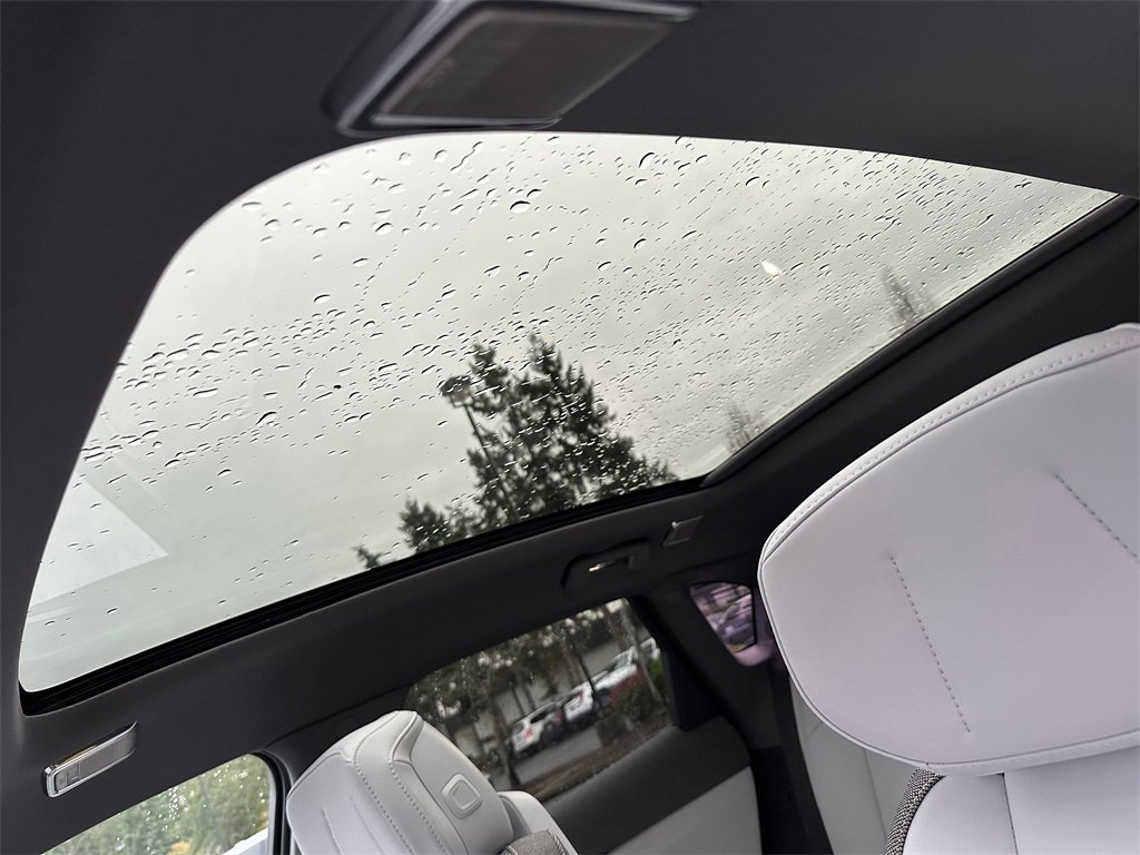 New 2026 Cadillac Optiq Sport 1 image 23