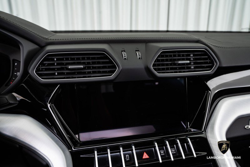 Used 2021 Lamborghini Urus image 31