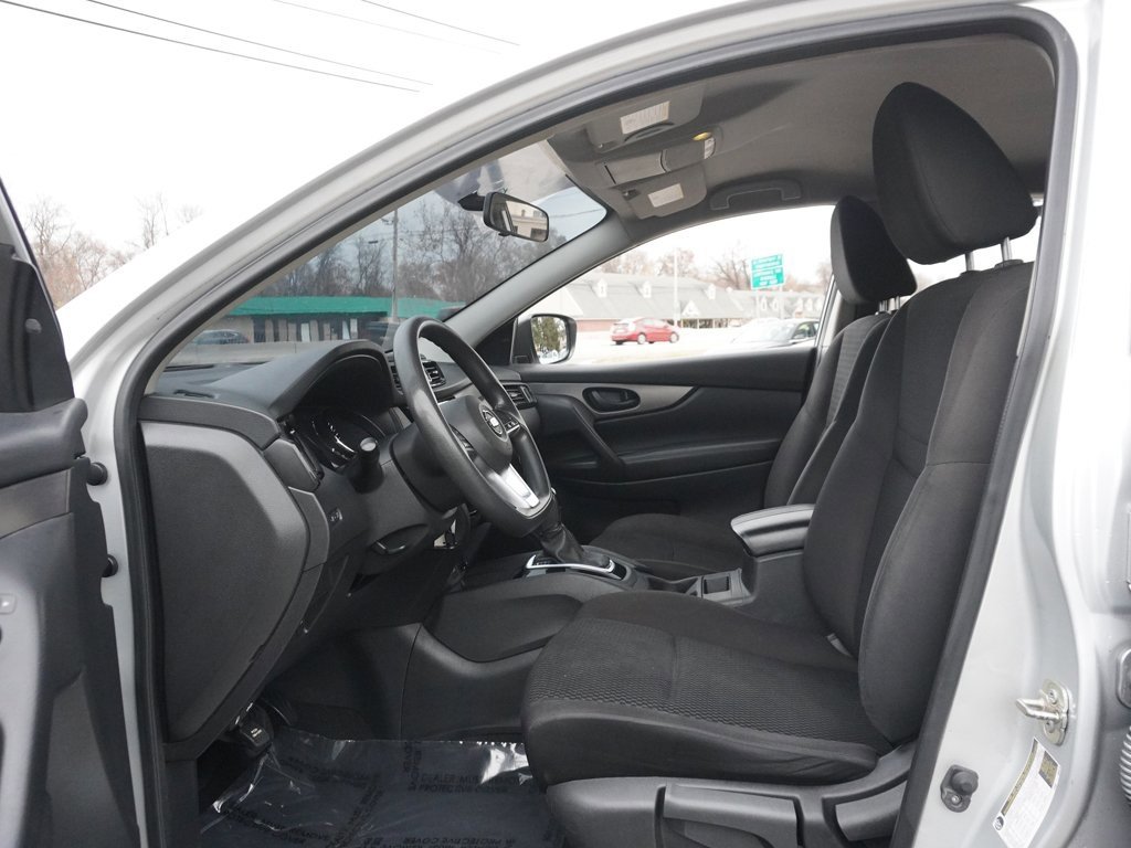 Used 2019 Nissan Rogue Sport S w/ Appearance Package image 27