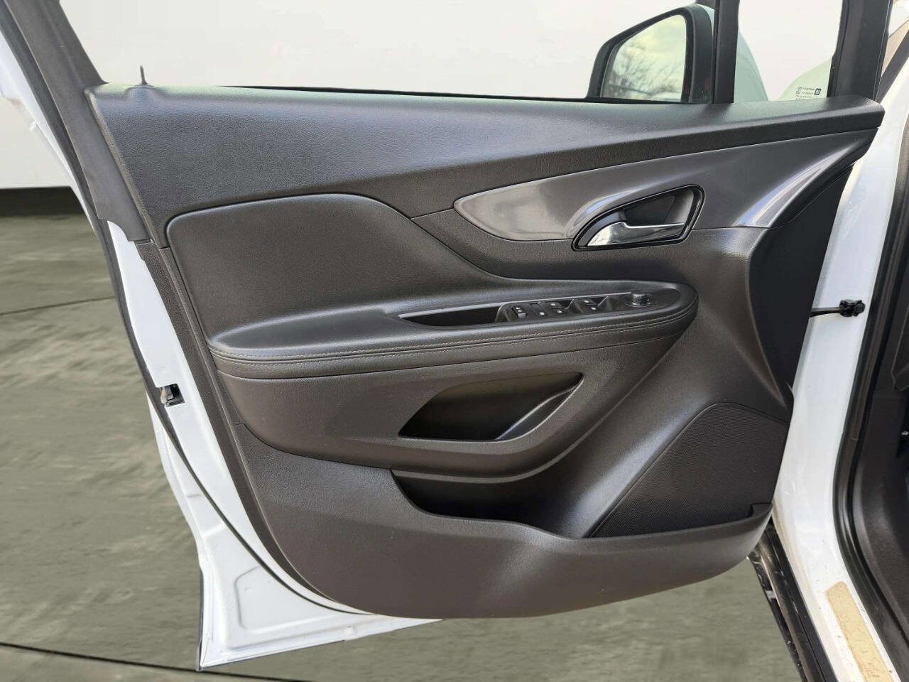 Used 2019 Buick Encore Preferred image 9