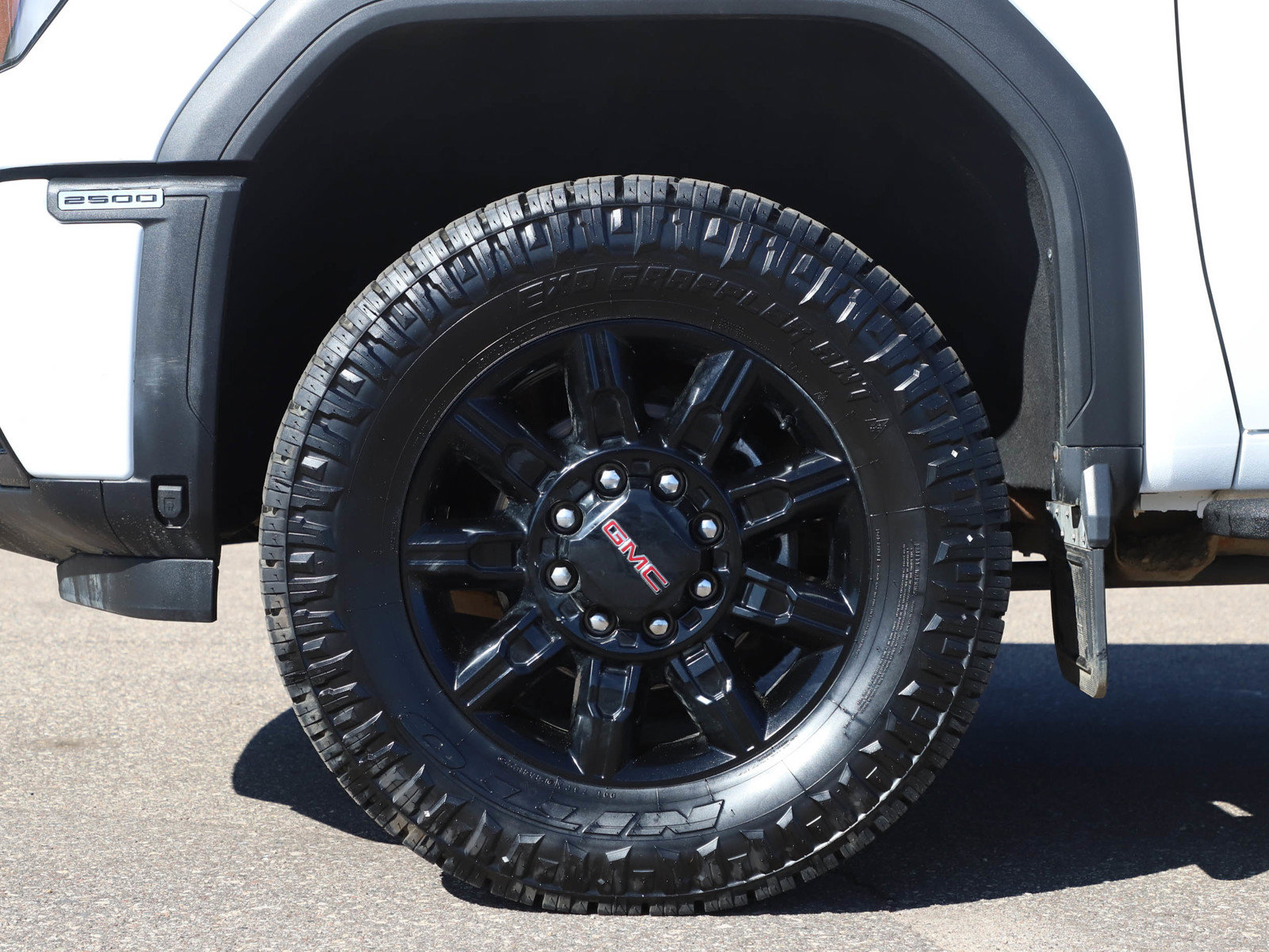 Used 2025 GMC Sierra 2500 AT4 w/ AT4 Premium Plus Package AWD/4WD image 28