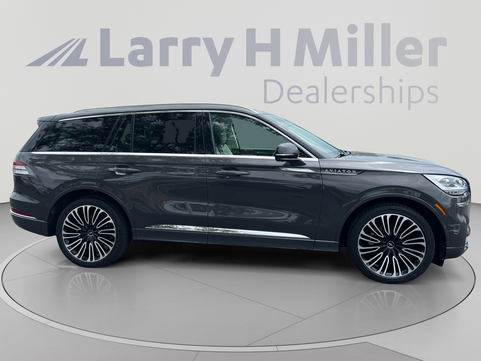 Used 2023 Lincoln Aviator Black Label w/ Dynamic Handling Package AWD/4WD image 6