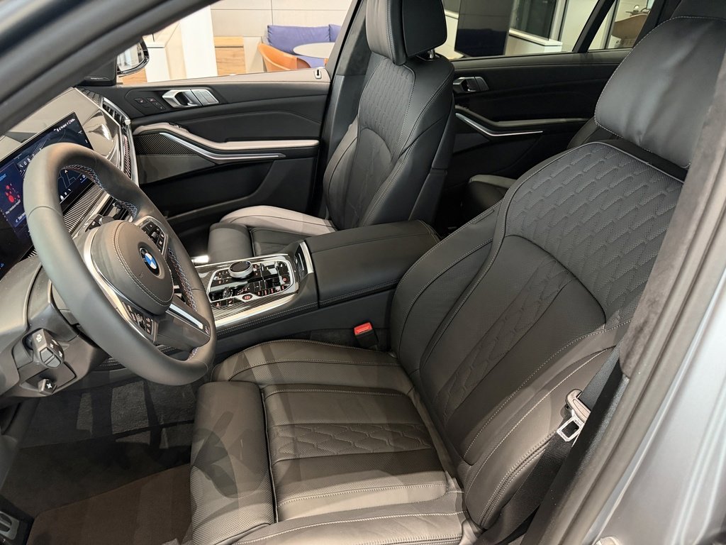 New 2026 BMW X7 M60i image 12