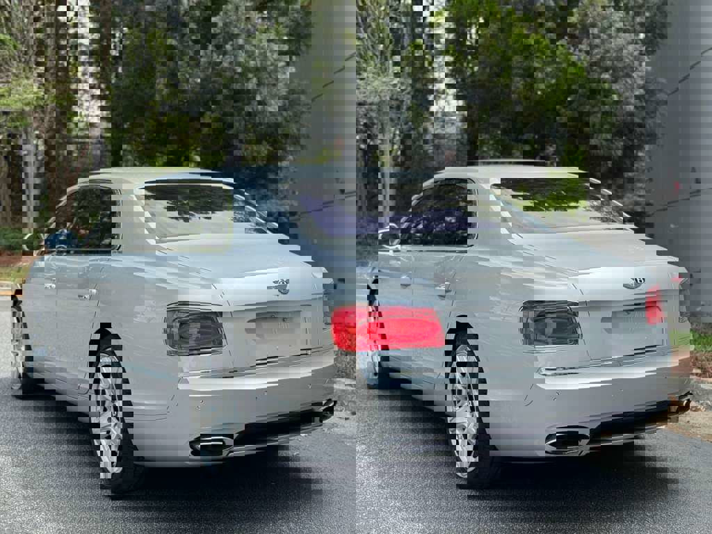 Used 2014 Bentley Flying Spur W12 image 14