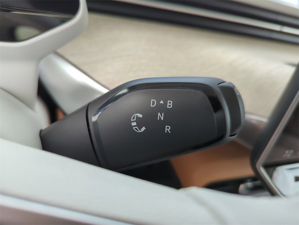 New 2025 Volkswagen ID. Buzz Pro S Plus image 38