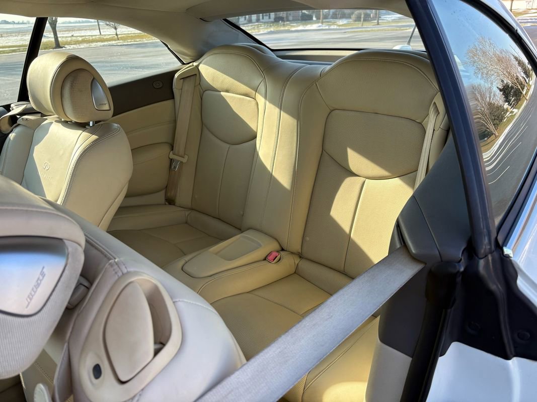 Used 2014 INFINITI Q60 Convertible w/ Premium Package image 14